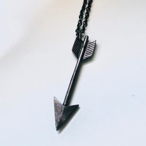 Arrow necklace